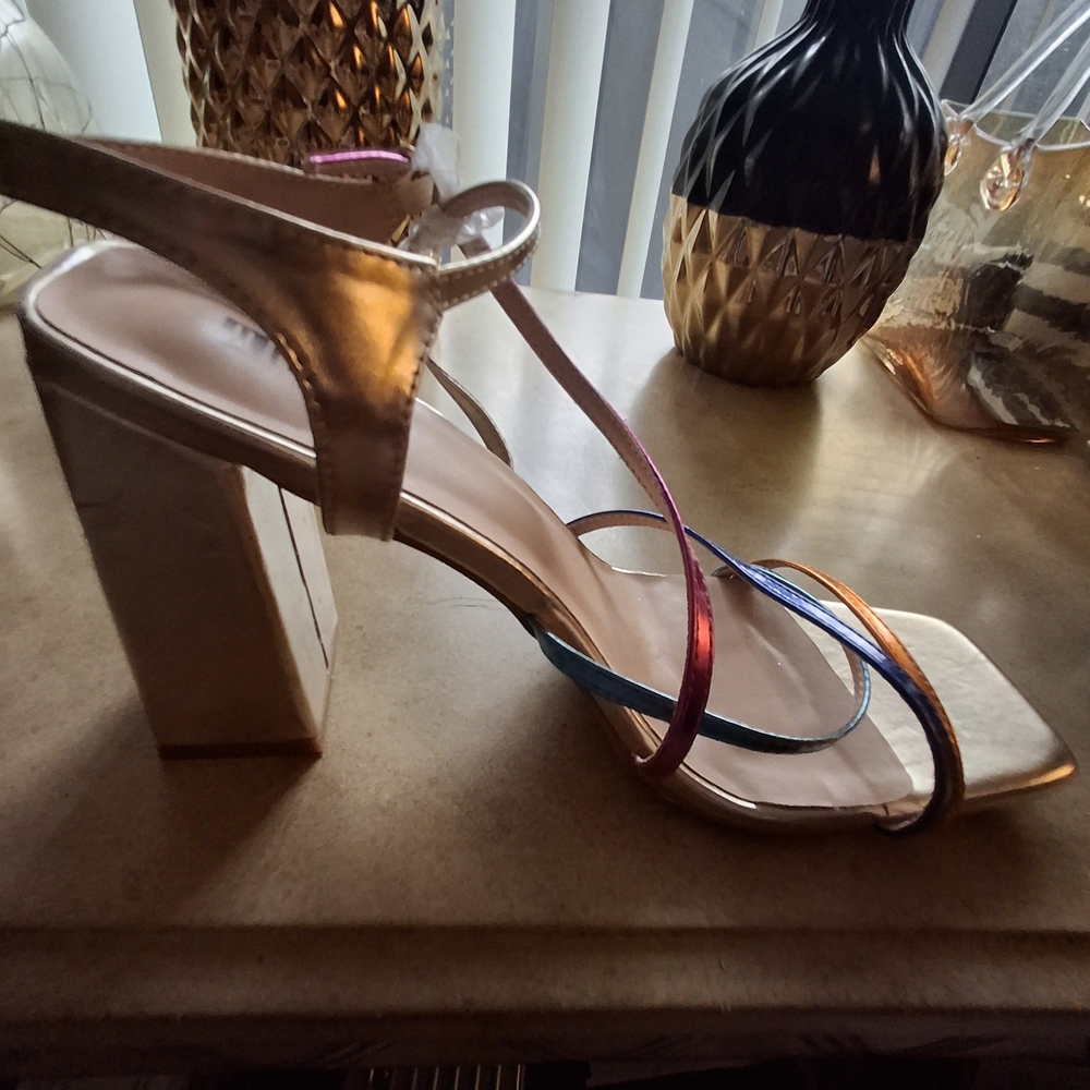 New Ladies strappy heels. Size 12.